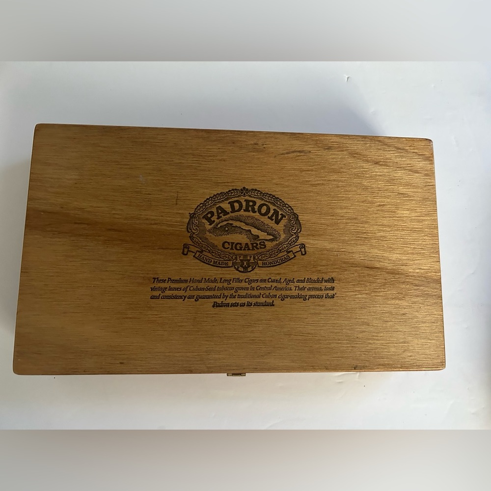Padron Cigars Handmade  Pardon 3000 Cigars Honduras Wooden box